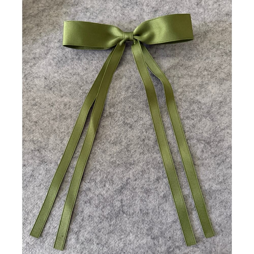 SHASHI REVOLVE NWOT The Girlie Bow Satin Pistachio Green Preppy Cottagecore